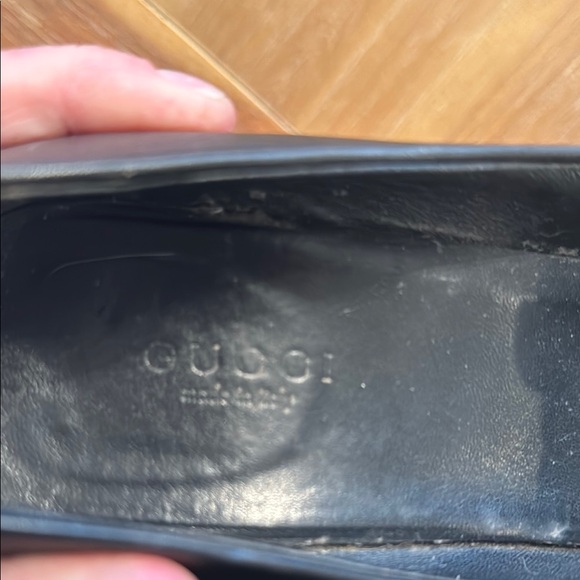 Gucci Sachalin Black Pumps with silver logo buckle 8m 38EU - Picture 2 of 16